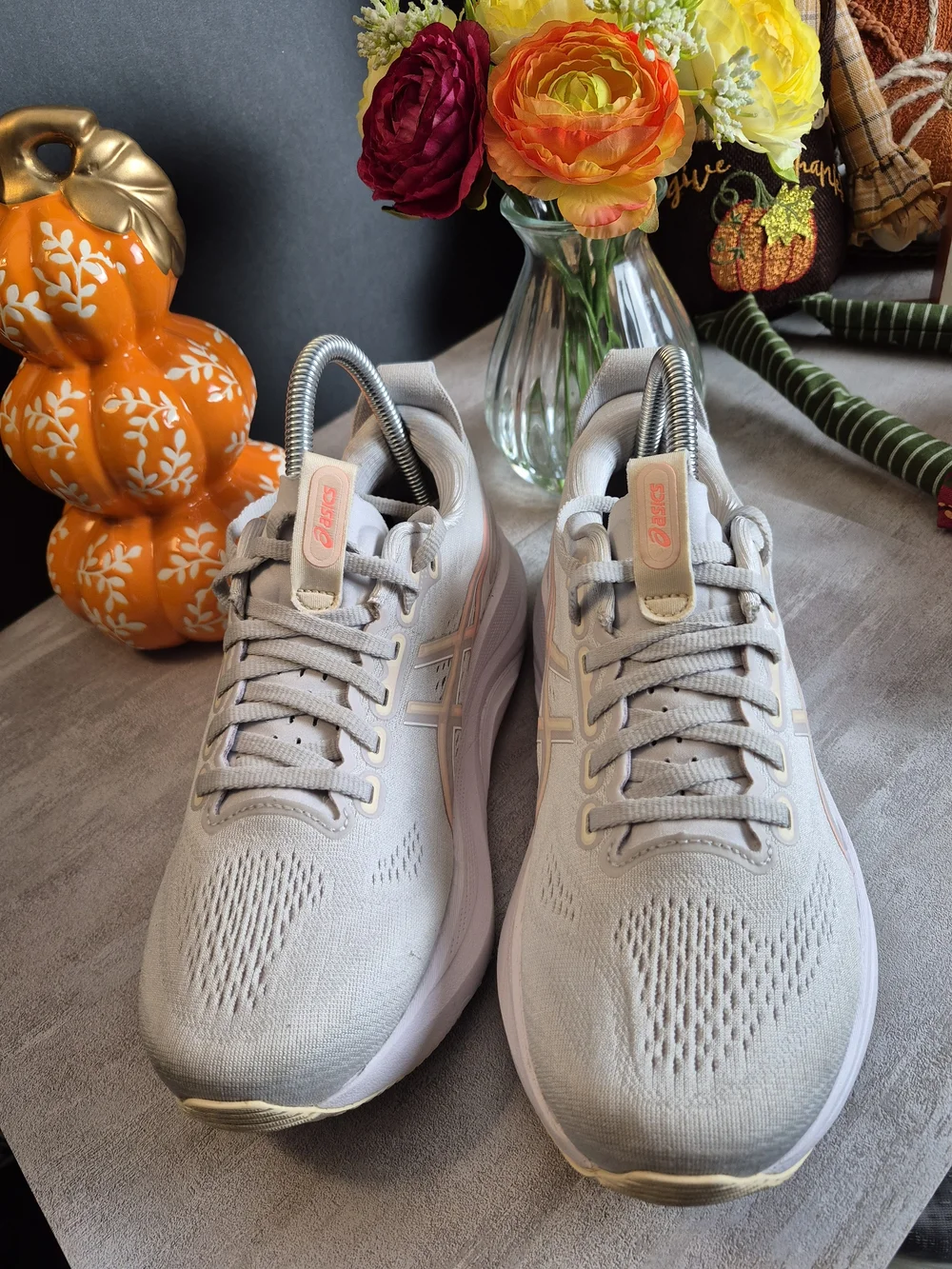 ASICS Women's Light Gray and Pink Running Shoes.Size 8